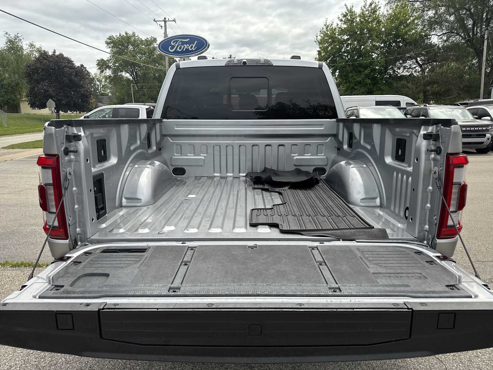 2023 Ford F-150 Raptor photo 11
