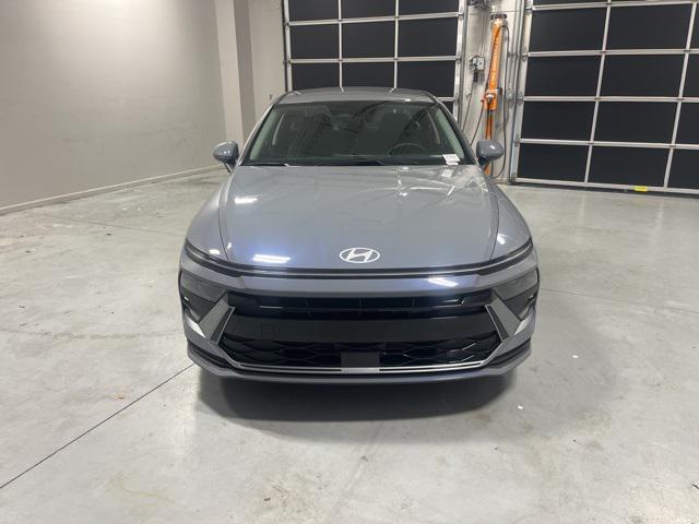2026 Hyundai Sonata SE photo 2