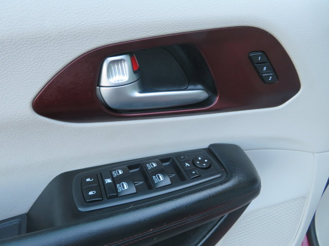 2020 Chrysler Pacifica Limited photo 17
