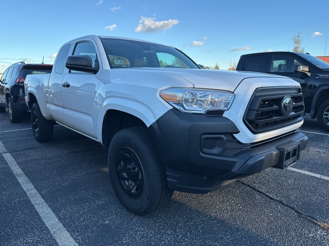 2020 Toyota Tacoma SR photo 3