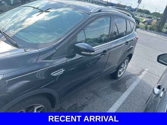 2016 Ford Escape Titanium photo 2