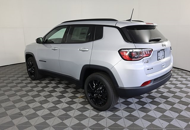2025 Jeep Compass Latitude photo 5