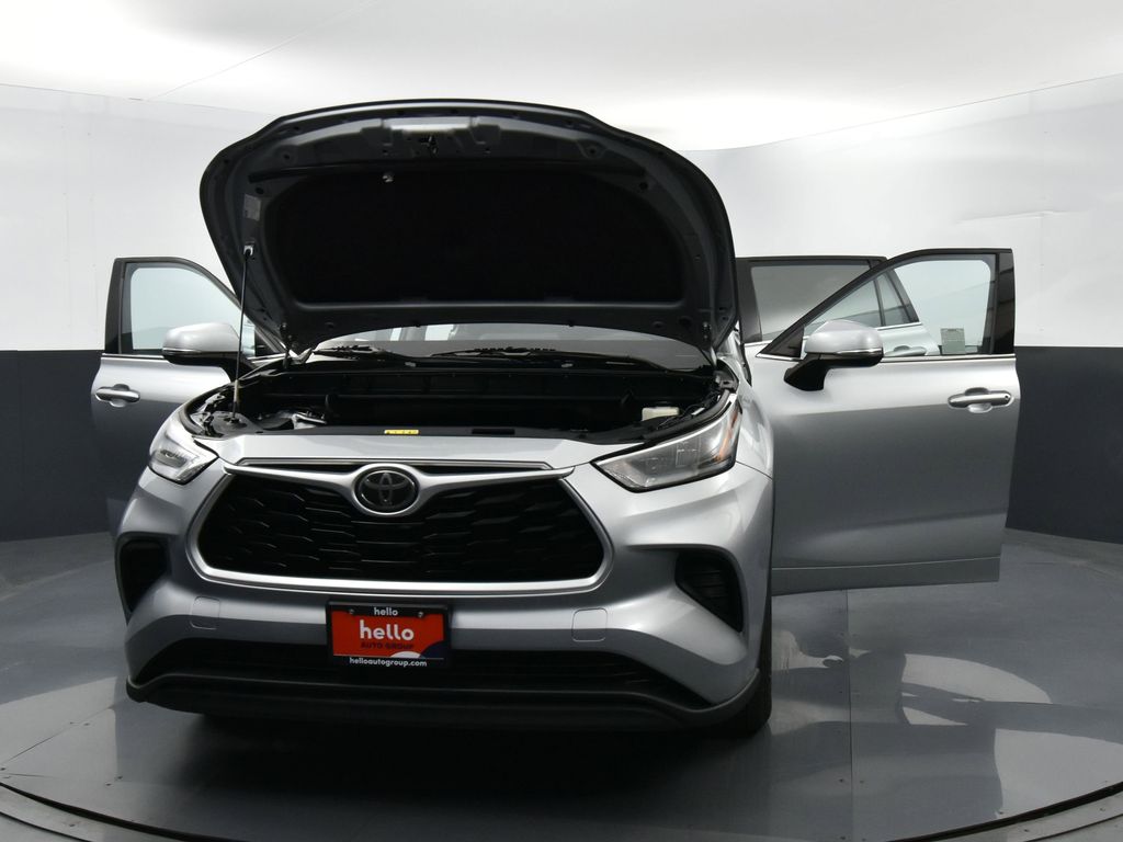 2020 Toyota Highlander L photo 32
