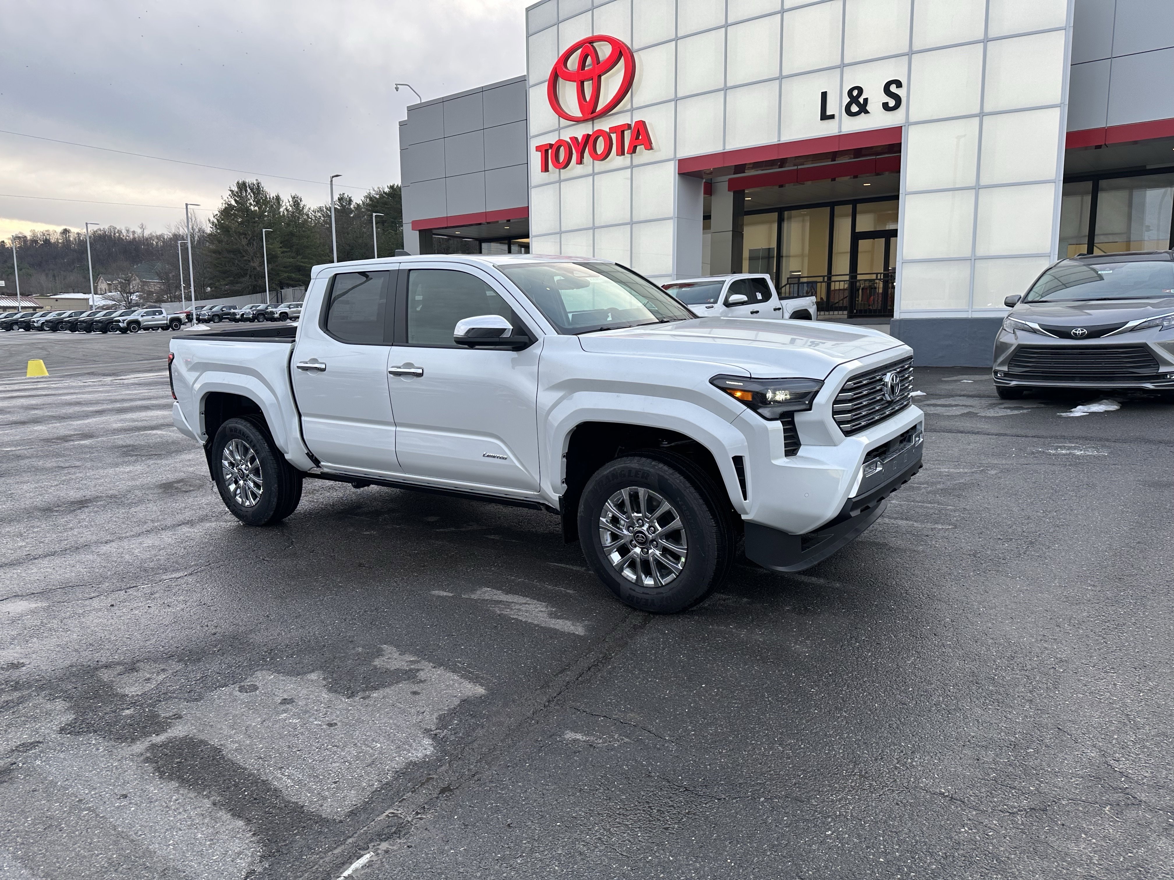 2026 Toyota Tacoma Limited's photo