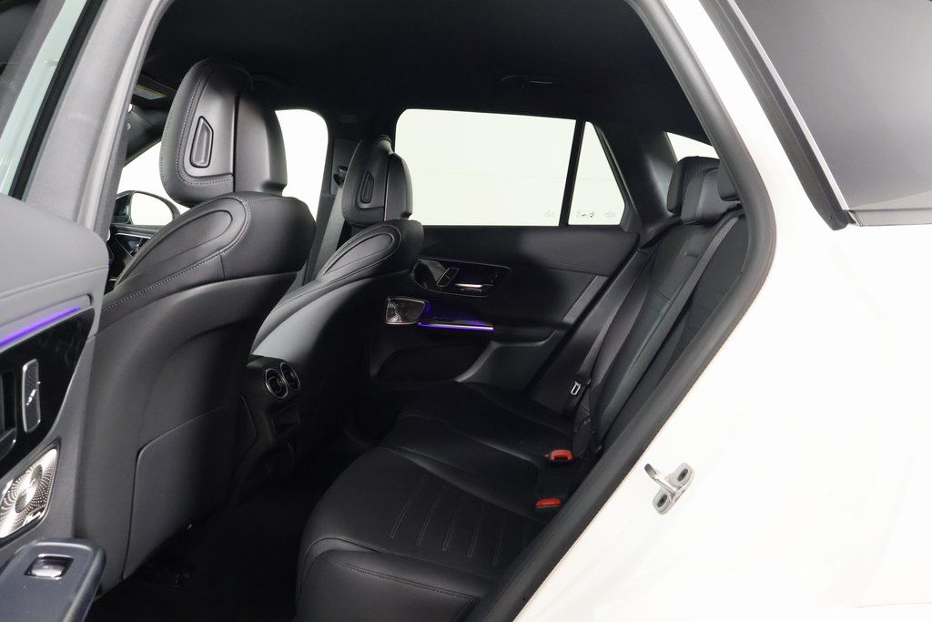 2026 Mercedes Benz GLC 300 photo 6