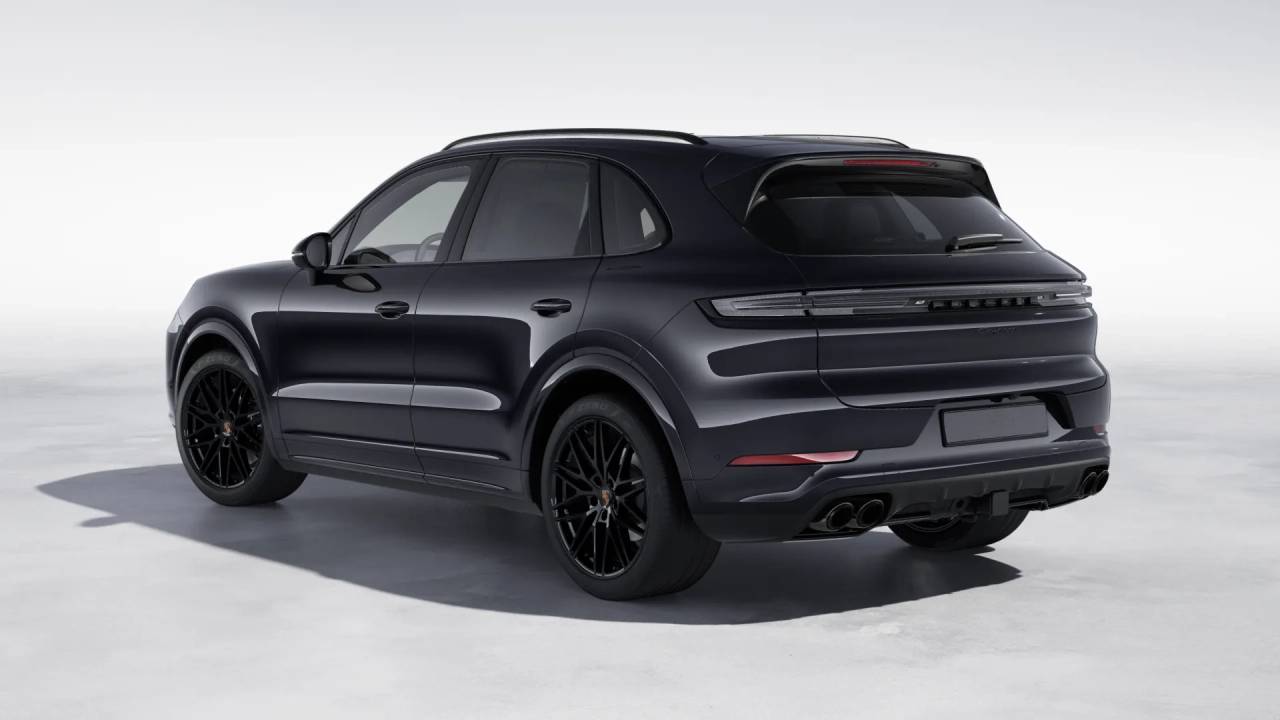 2026 Porsche Cayenne photo 2