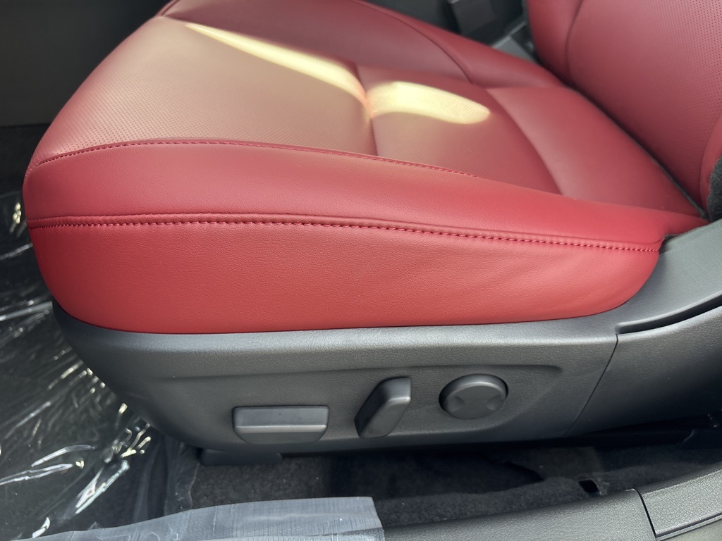 2025 Mazda Mazda3 2.5 s Carbon photo 10