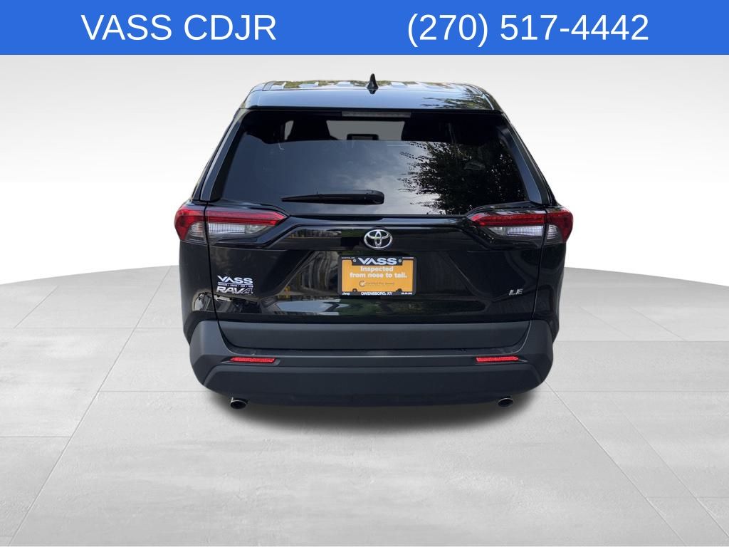 2024 Toyota RAV4 LE photo 8