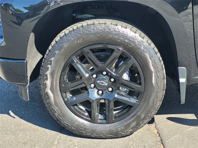 2023 Chevrolet Silverado 1500 RST photo 11