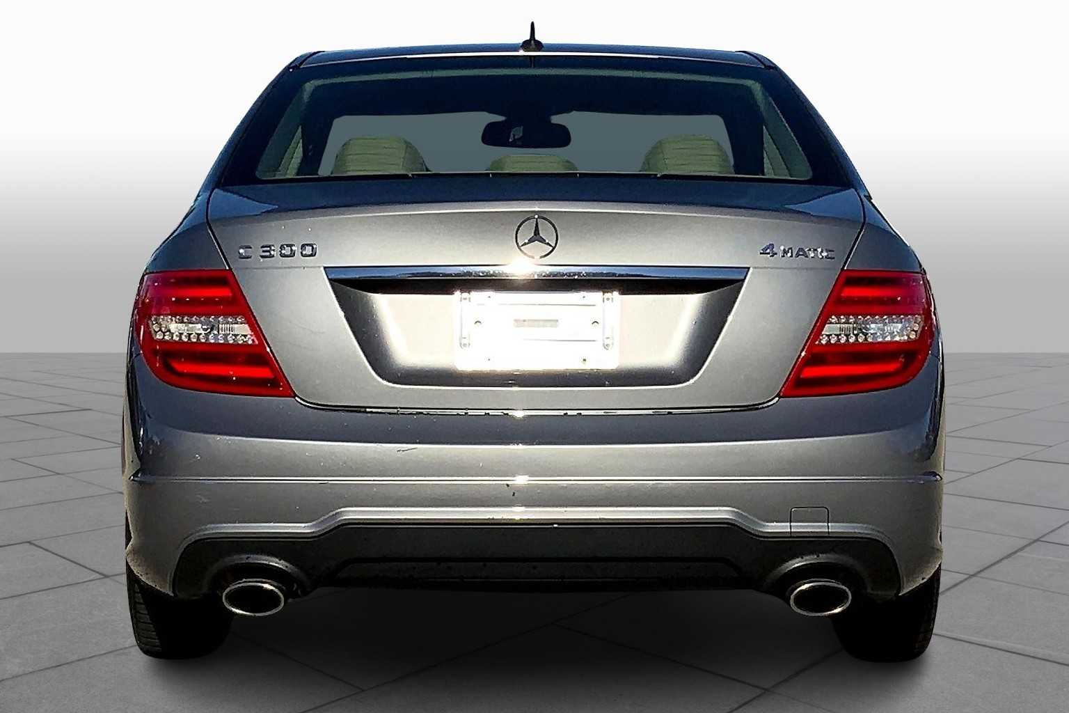 2012 Mercedes Benz C 300 Sport photo 4
