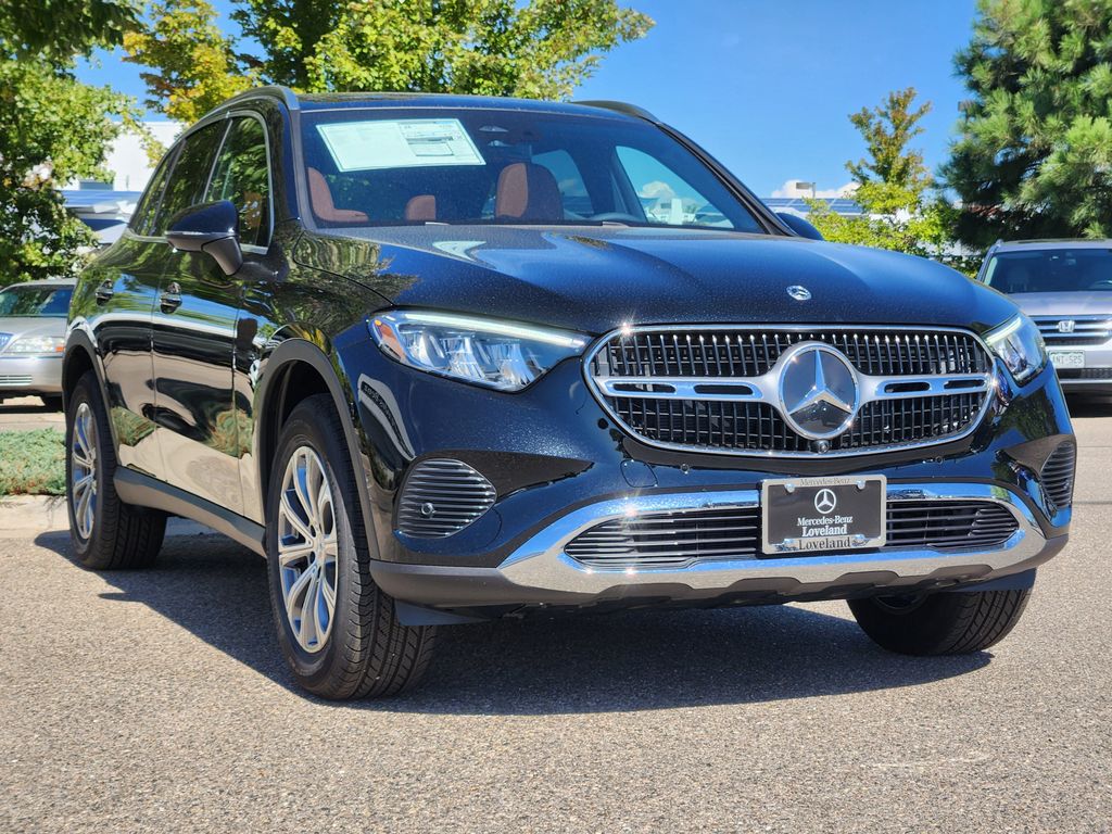 2026 Mercedes-Benz GLC Base's photo