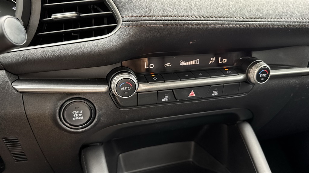 2022 Mazda Mazda3 Select photo 46
