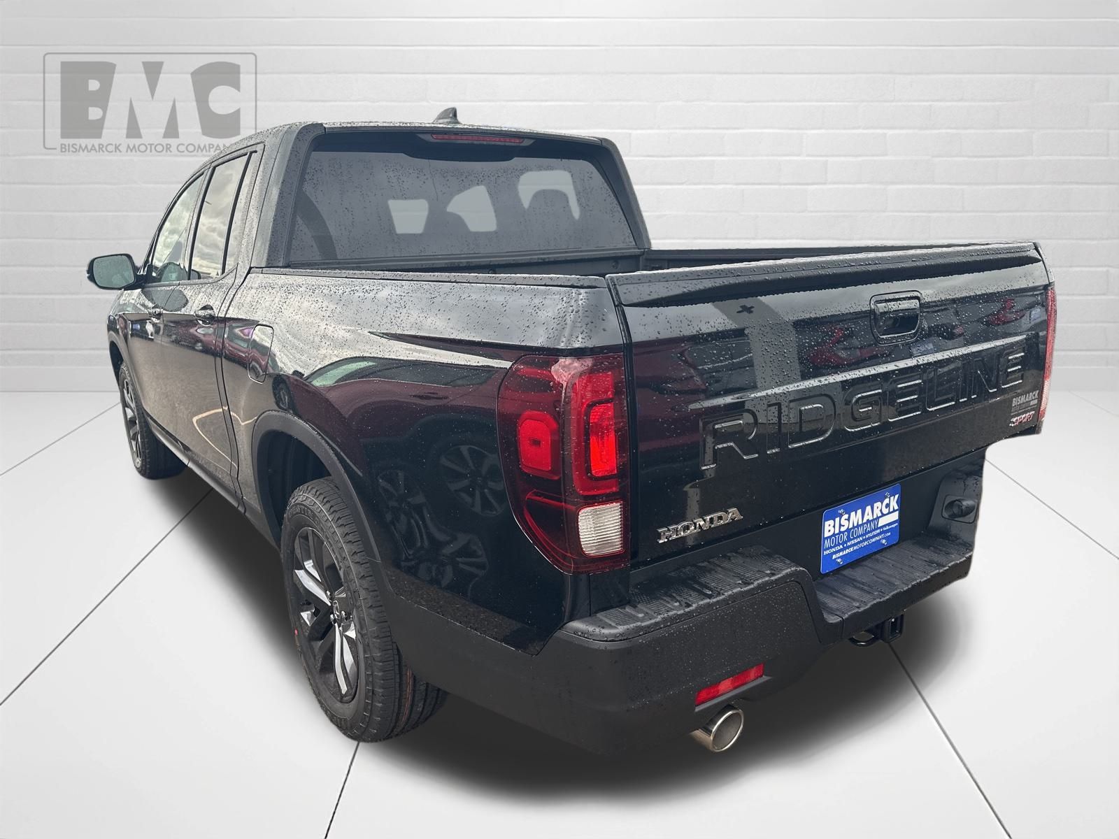 2025 Honda Ridgeline Sport photo 3
