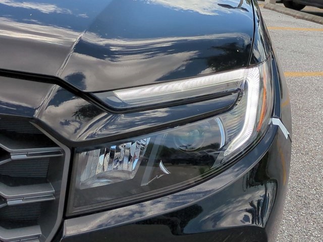 2025 Honda Ridgeline TrailSport photo 2