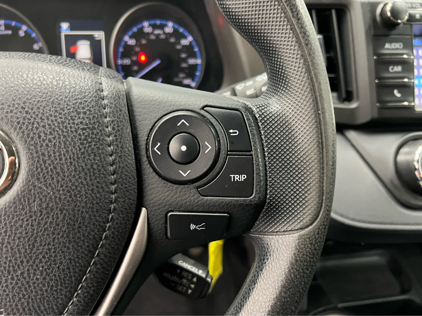 2018 Toyota RAV4 LE photo 2