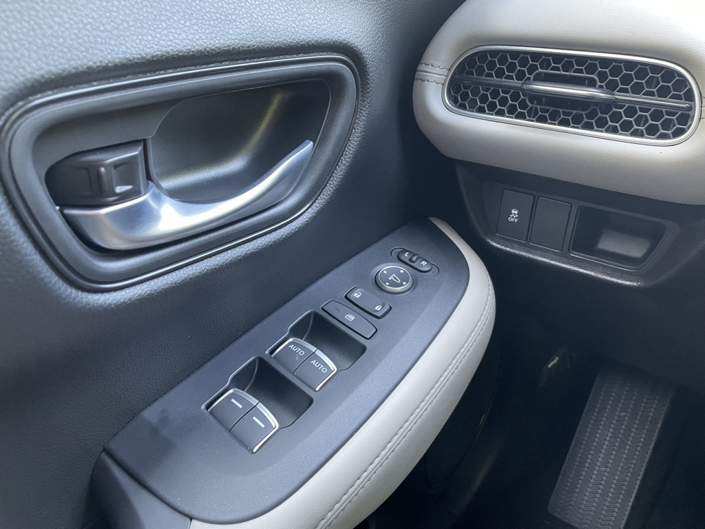 2026 Honda HR-V EX-L photo 10