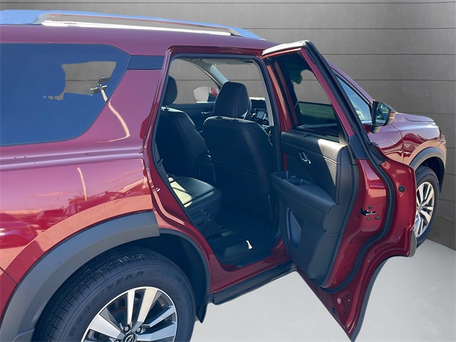 2023 Nissan Pathfinder SL photo 37