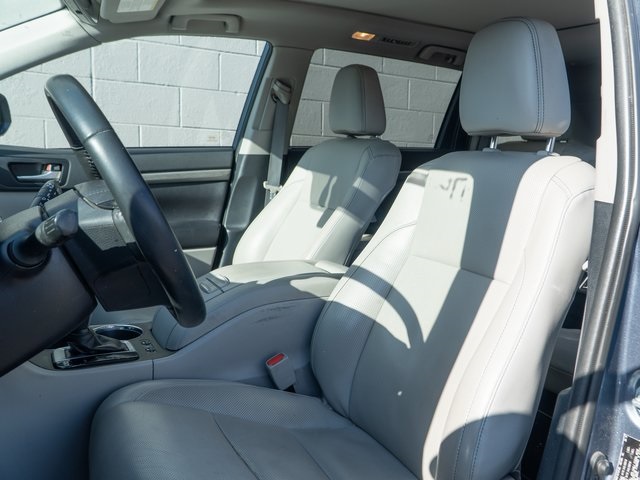 2019 Toyota Highlander Limited Platinum photo 4