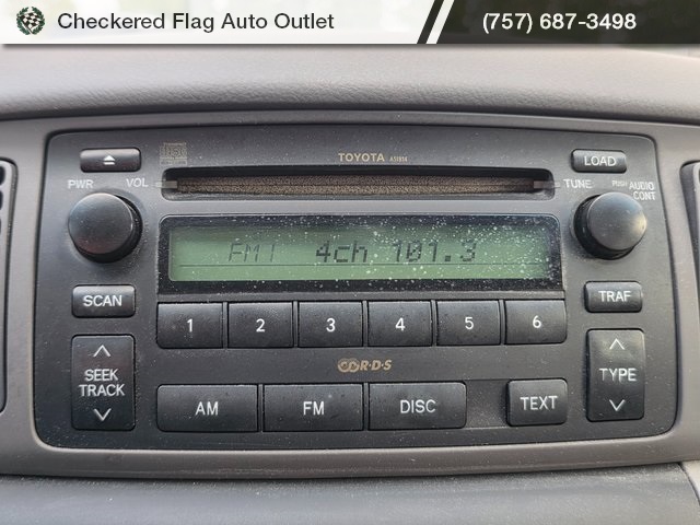 2005 Toyota Corolla CE photo 14