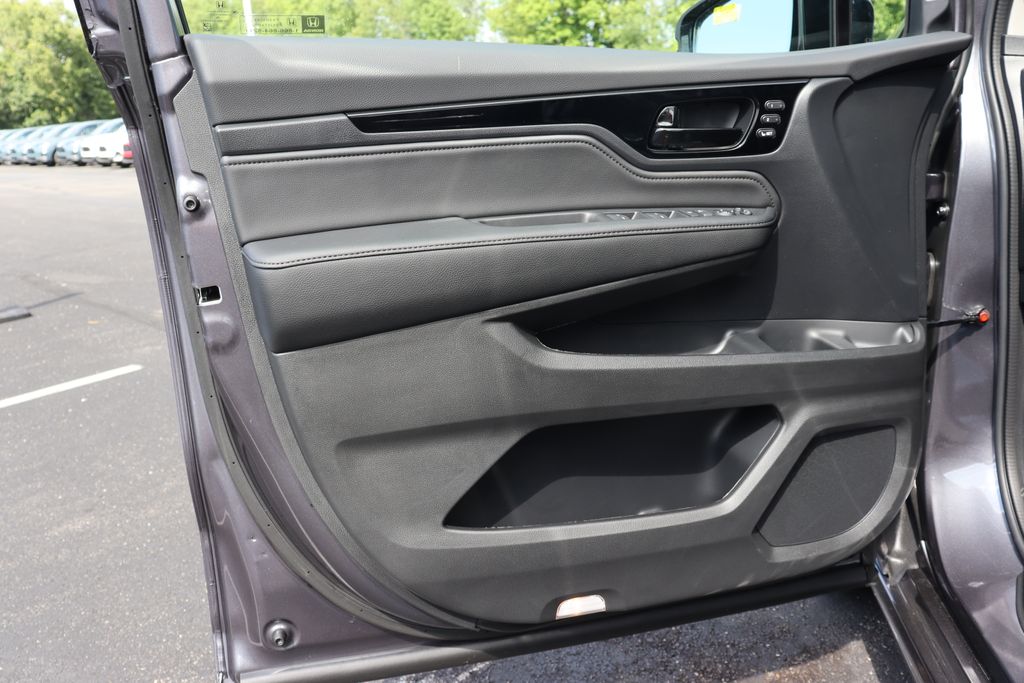 2026 Honda Odyssey Elite photo 25