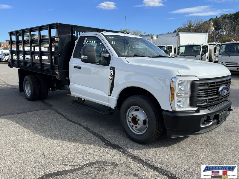 2025 Ford F-350 XL photo 3