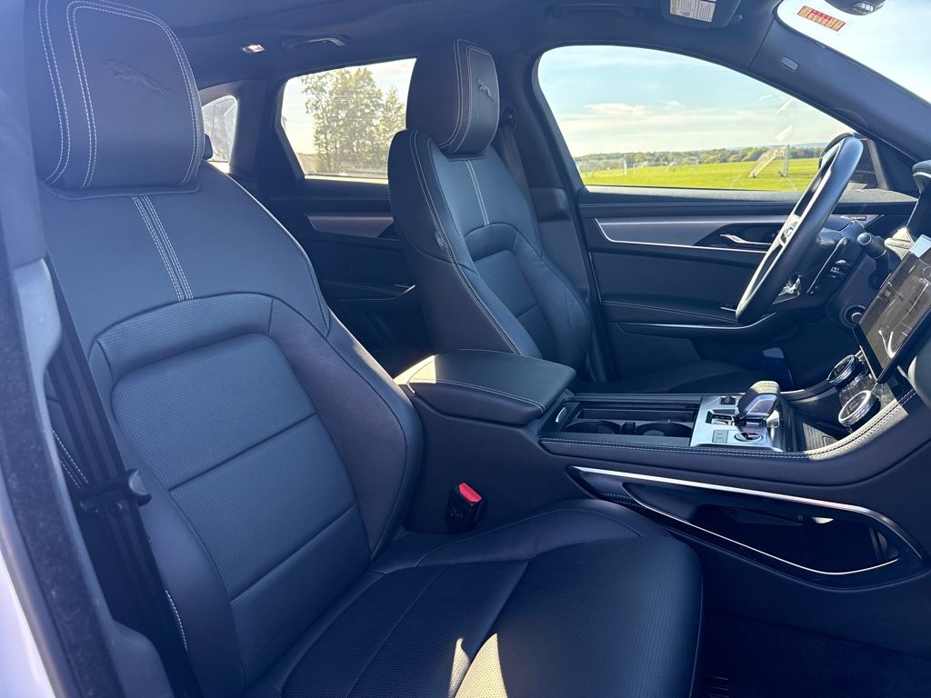 2024 Jaguar F-PACE P250 R-Dynamic S photo 16
