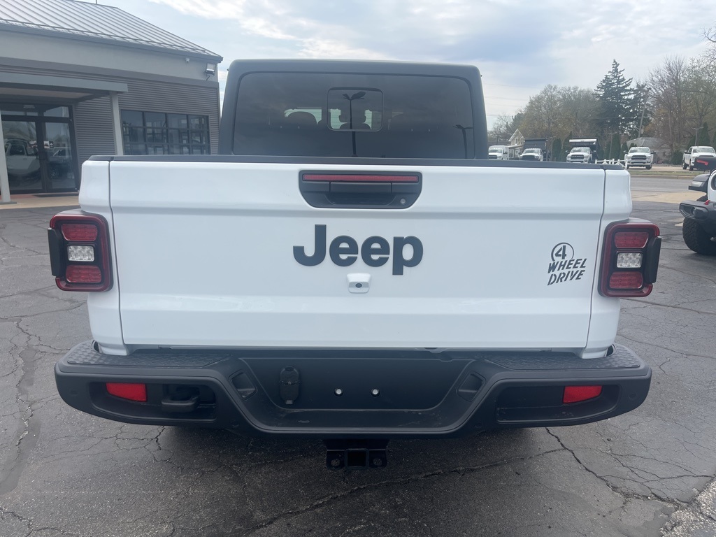 2025 Jeep Gladiator Willys photo 6