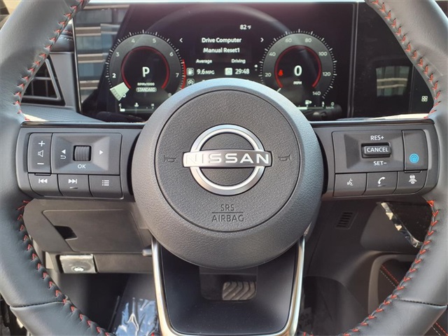 2026 Nissan Kicks SR photo 16