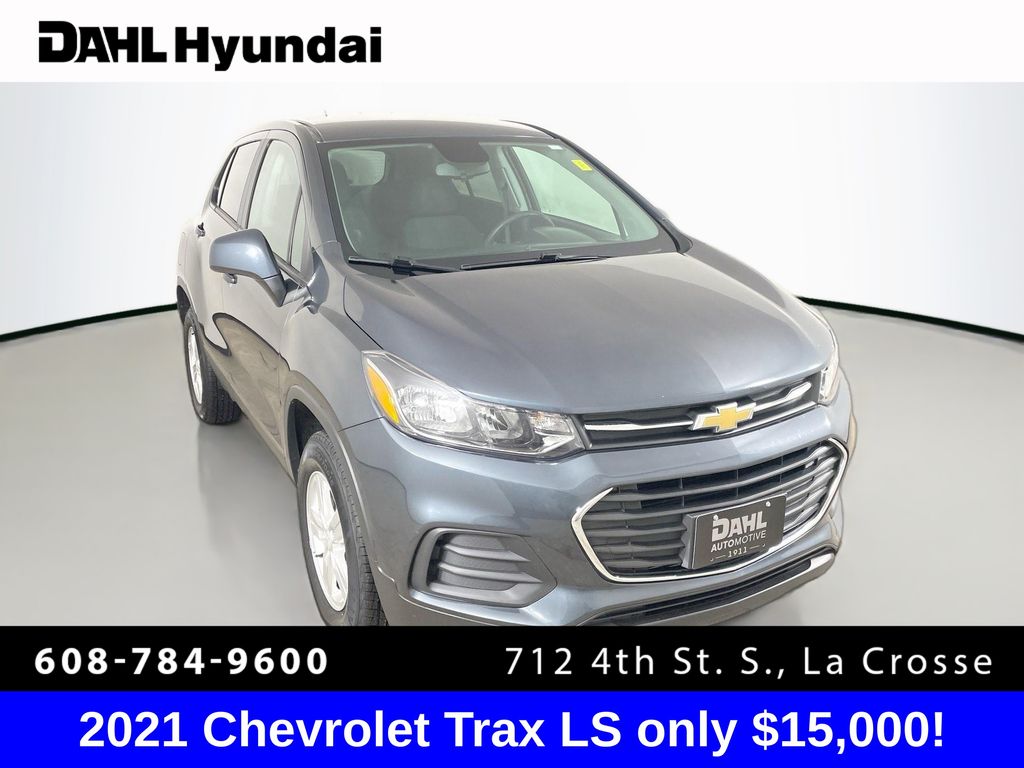 2021 Chevrolet Trax LS's photo