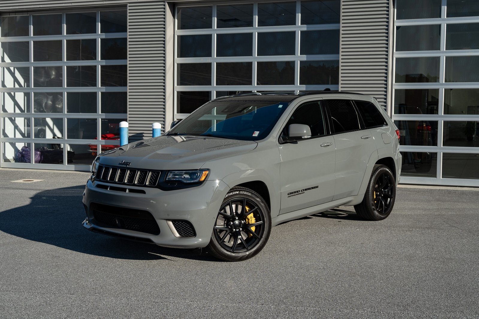 2021 Jeep Grand Cherokee Trackhawk photo 3