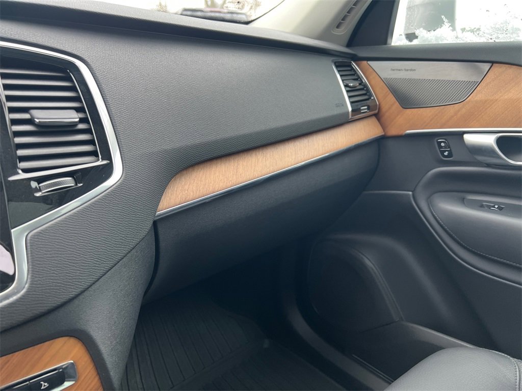 2023 VOLVO XC90 - Image 23