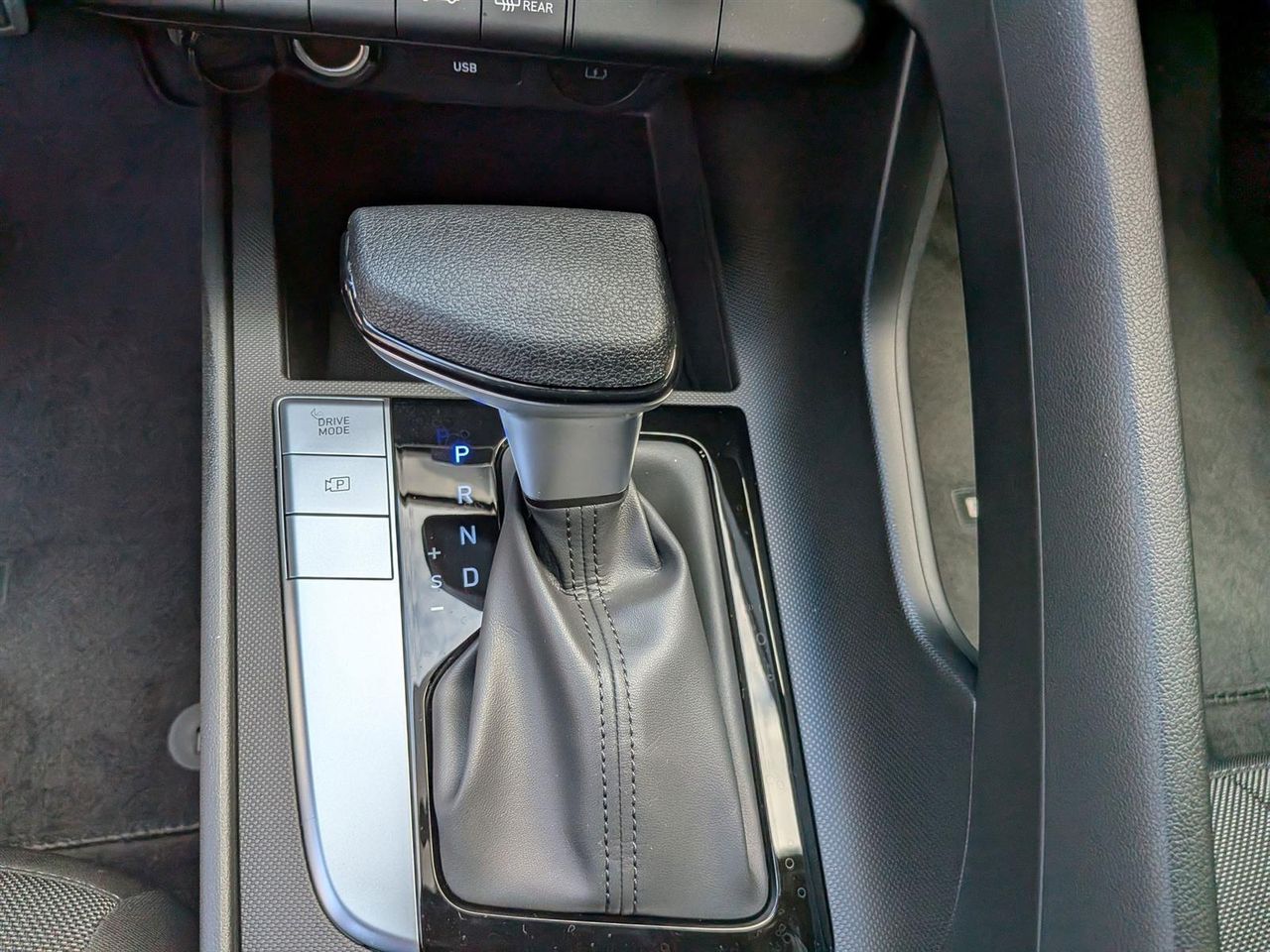 2025 Hyundai Elantra SE photo 21