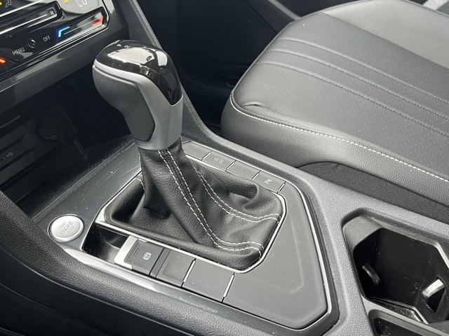 2024 Volkswagen Tiguan SE R-Line Black photo 38