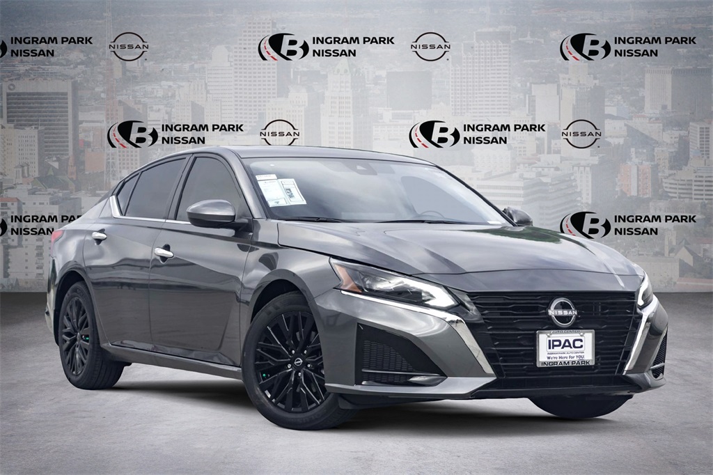 2025 Nissan Altima SV's photo