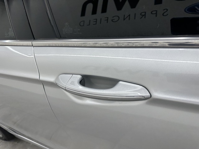 2019 Ford Fusion SEL photo 4