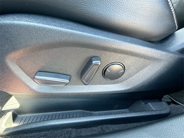 2022 Ford Edge ST photo 12