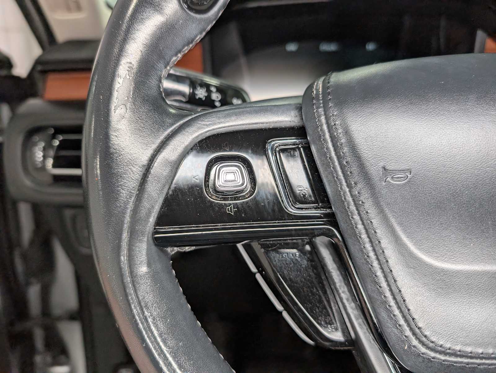 2020 Lincoln Aviator Reserve photo 33