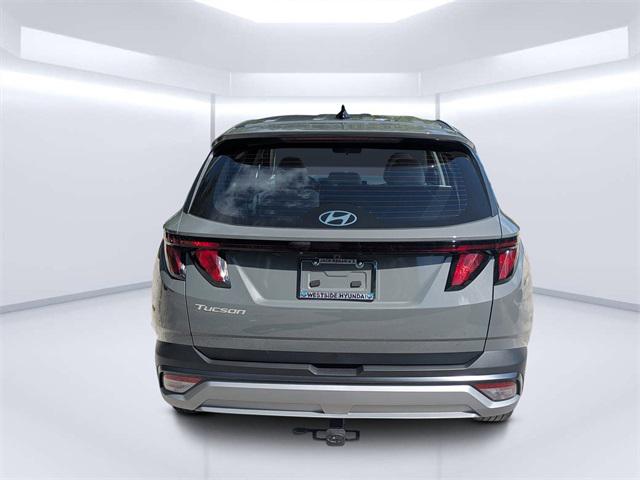 2025 Hyundai Tucson SE photo 4