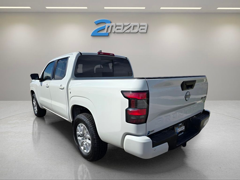 2024 Nissan Frontier SV photo 3