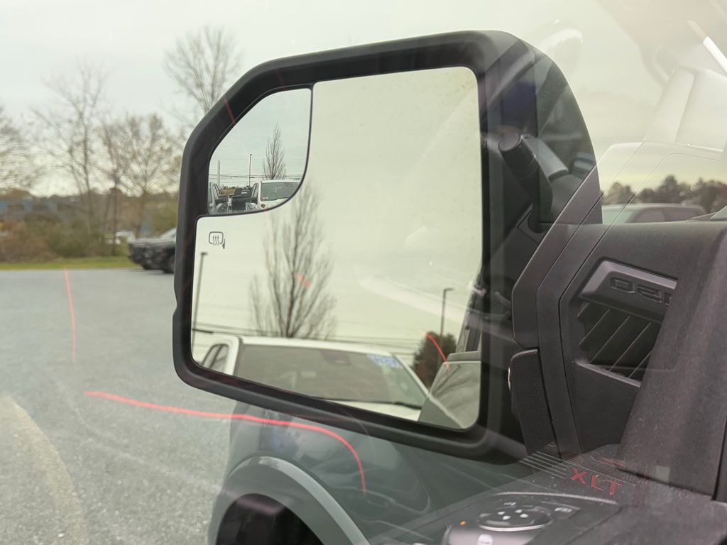 2019 Ford F-150 XLT photo 4