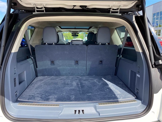2024 Lincoln Navigator Black Label photo 3