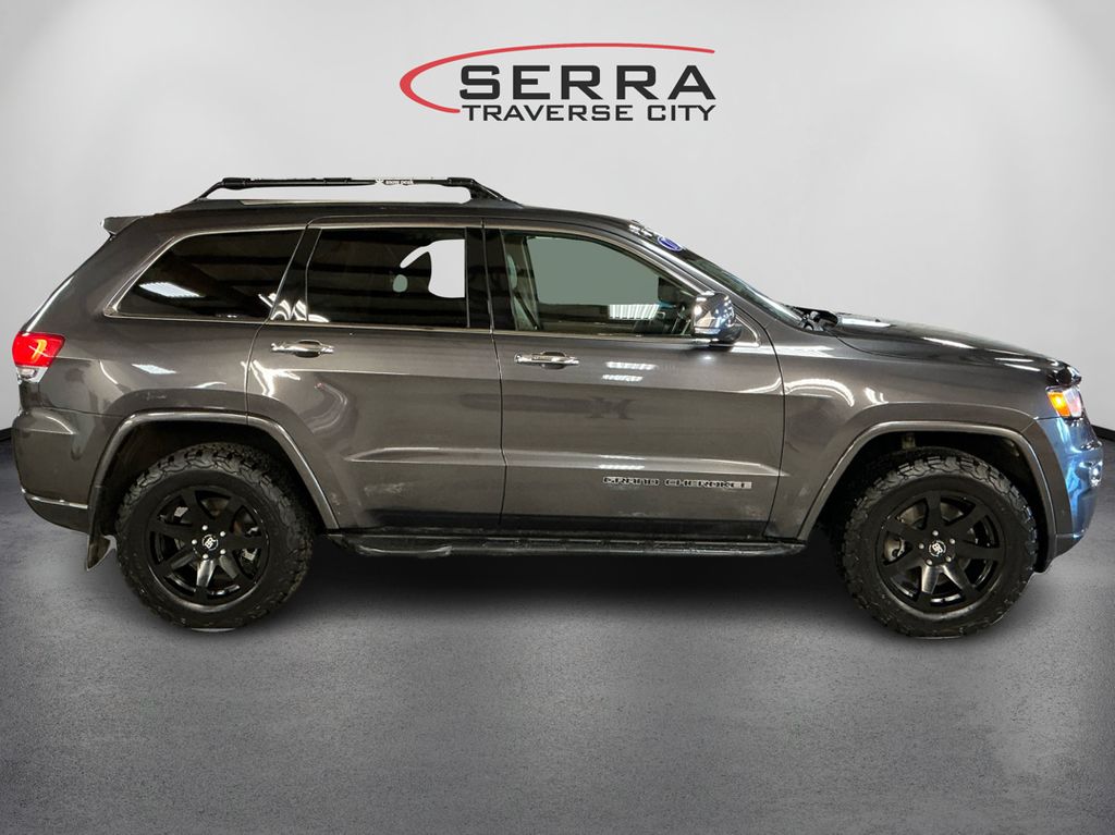 2017 Jeep Grand Cherokee Overland photo 3
