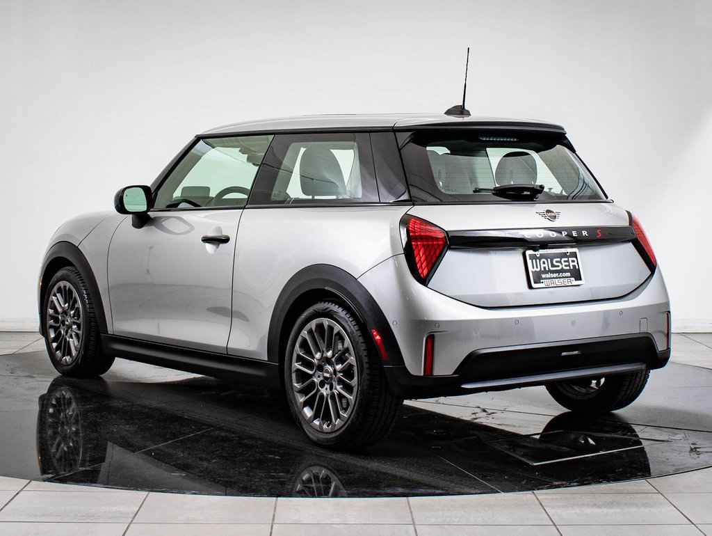 2025 Mini Cooper Hardtop S photo 6