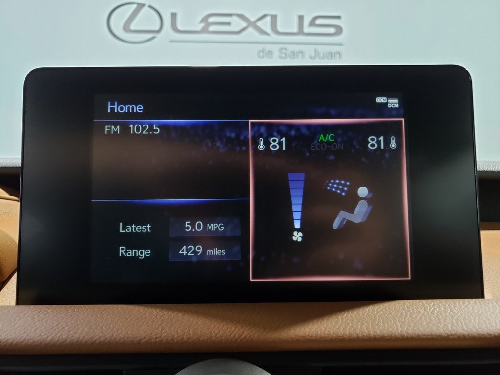 2025 Lexus IS 300 photo 19