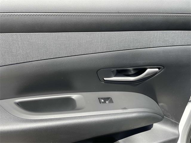 2025 Hyundai Tucson Hybrid SEL Convenience photo 17