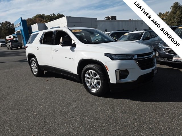 2022 Chevrolet Traverse LS photo 2