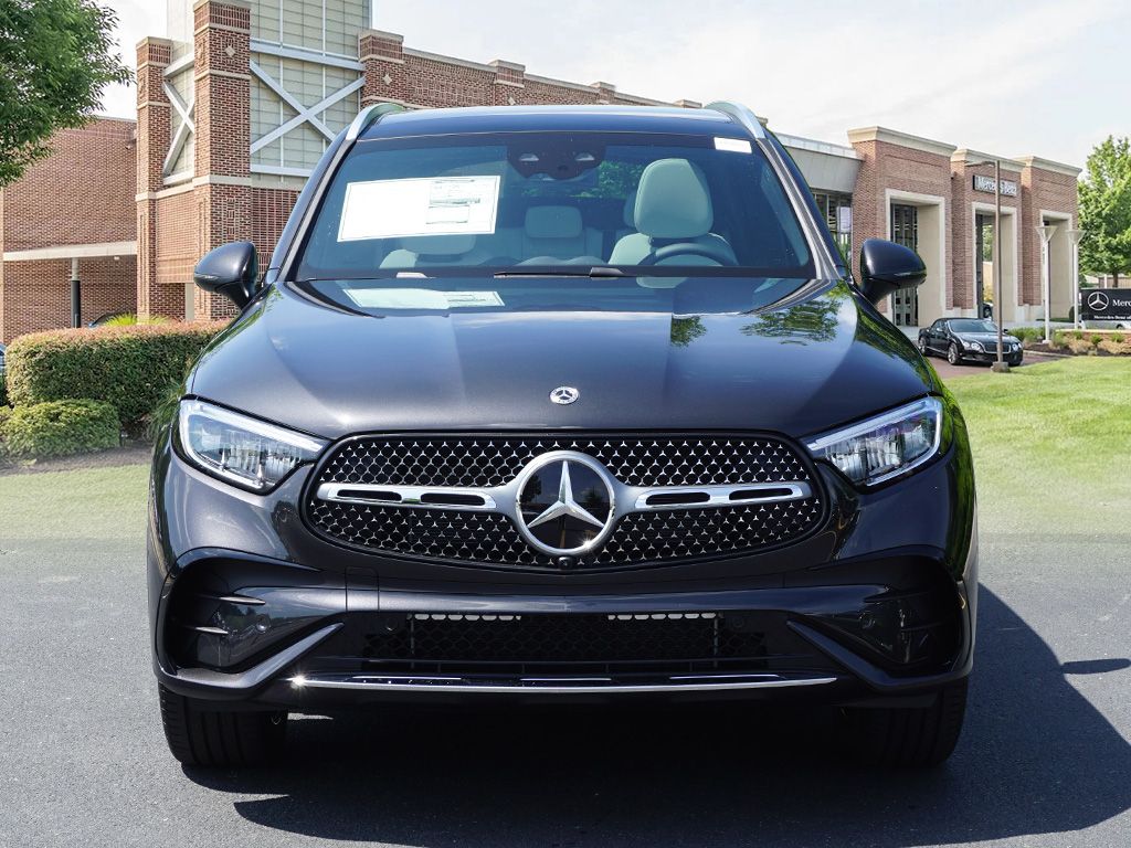 2025 Mercedes Benz GLC 350e 4MATIC photo 4