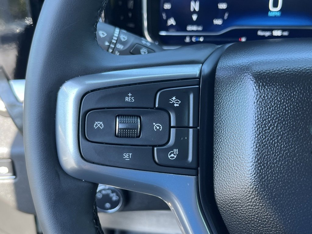 2025 Chevrolet Silverado 1500 LT photo 4