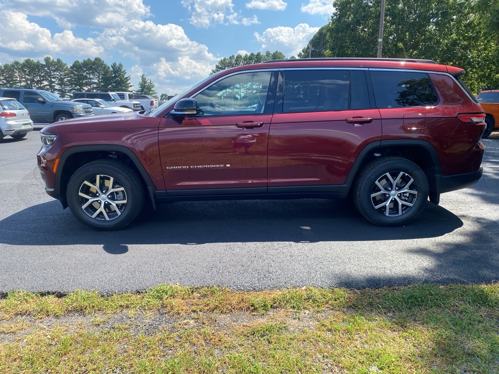 2025 Jeep Grand Cherokee Limited photo 7