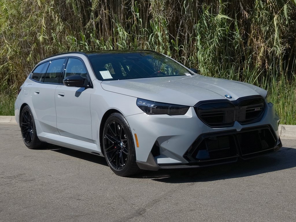 2026 Bmw M5 5 Touring photo 2